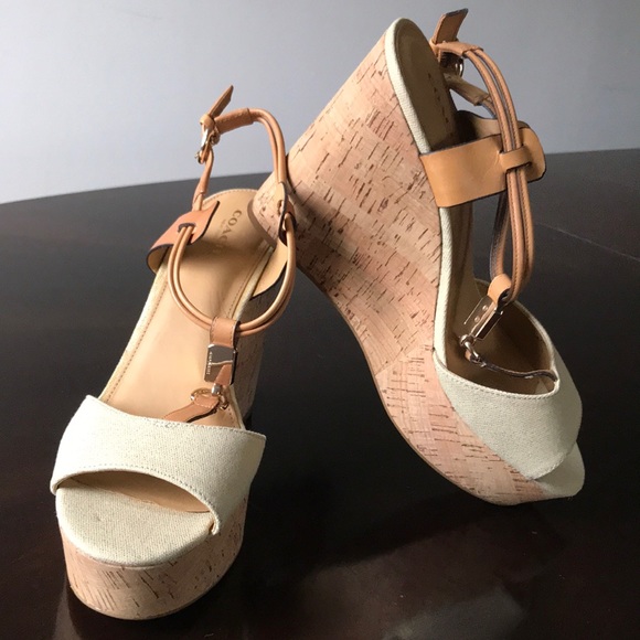 Coach New York Textured Cream T-strap 9.5M Wedges - Picture 7 of 8